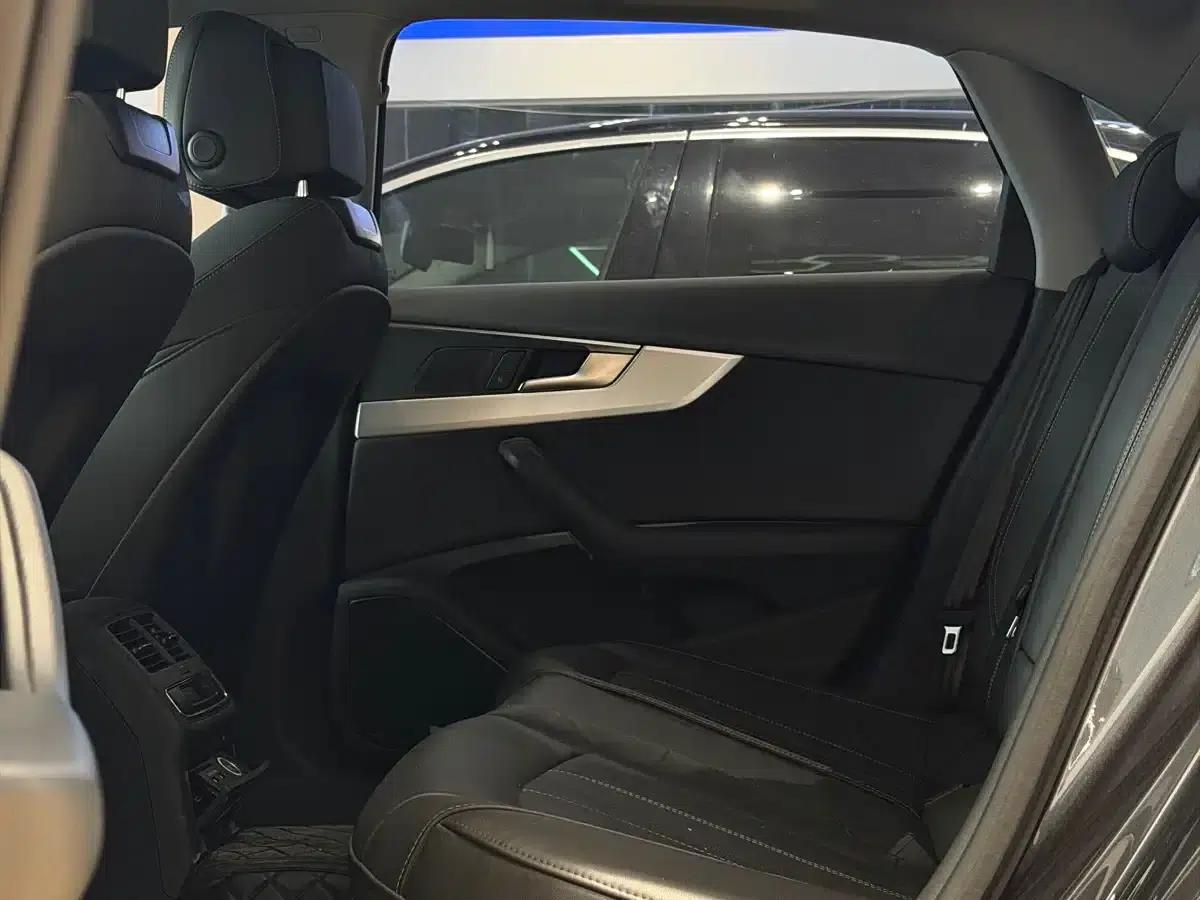 Audi A4L 2020 40 TFSI Fashion Dynamic Edition — миниатюра 6