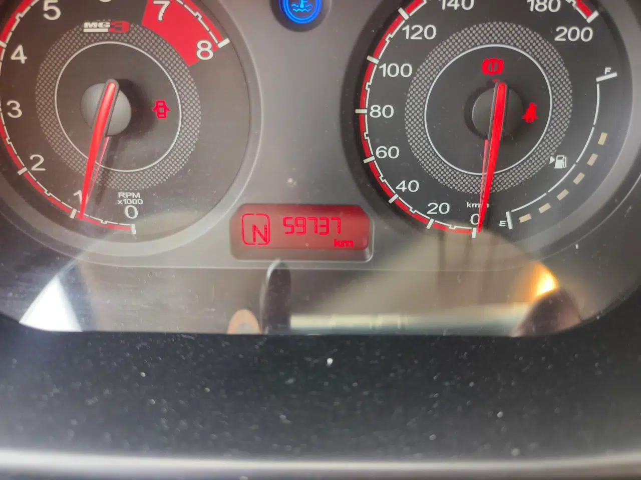 MG 3 2016 1.3L AMT Comfort Edition — миниатюра 12