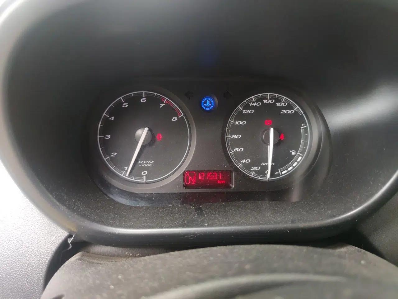 MG 3 2011 1.5L AMT Elite Edition — миниатюра 11