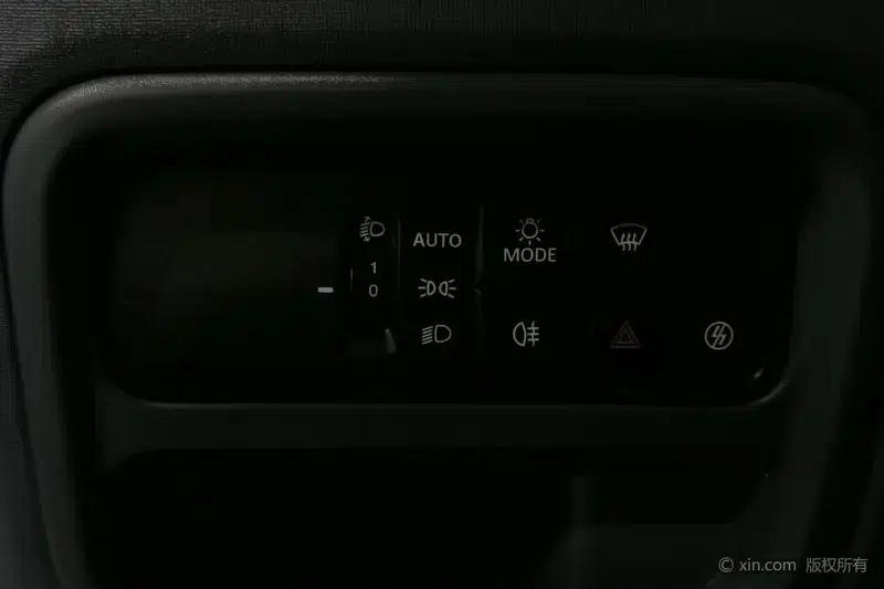 Dana V1 2025 Model, V1 Short Wheelbase Low Roof Multi-functional Version 42kWh — миниатюра 13