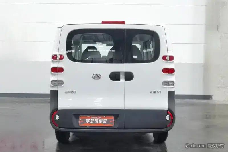 Dana V1 2025 Model, V1 Short Wheelbase Low Roof Multi-functional Version 42kWh — миниатюра 3