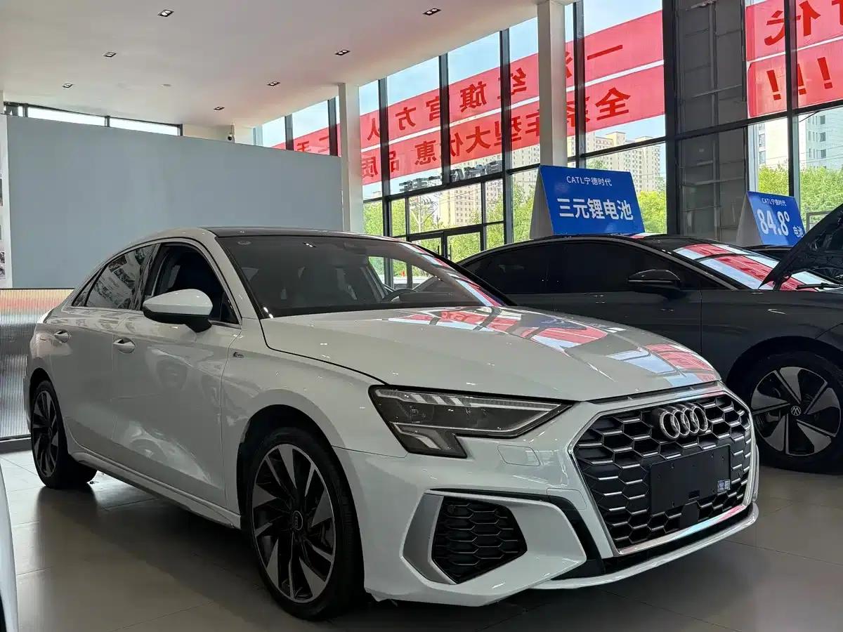 2024 Audi A3 A3L Limousine 35 TFSI Fashion Sport — миниатюра 3