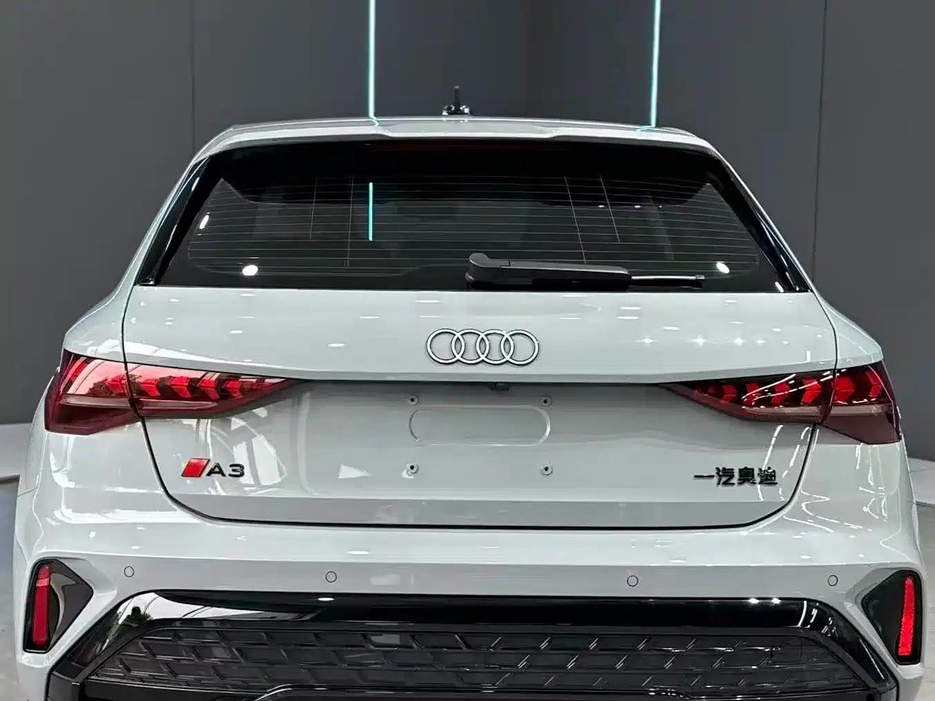 Audi A3 2025 Sportback 35TFSI Flying Spur Luxury Edition — миниатюра 7