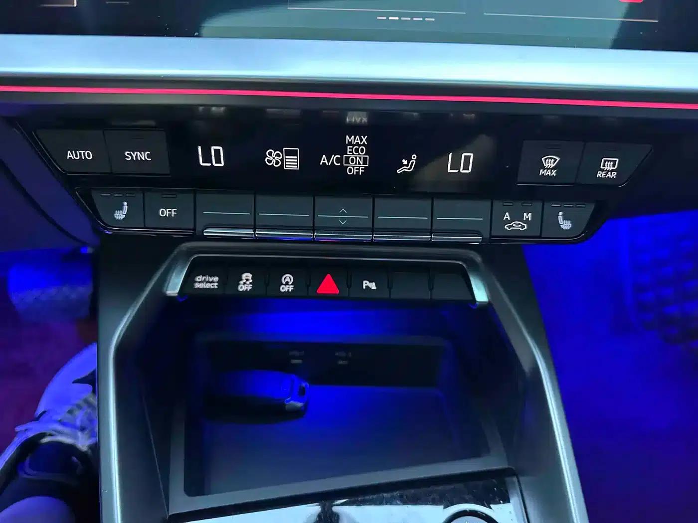 2022 Audi A3 A3L Limousine 35 TFSI Luxury Sport — миниатюра 12