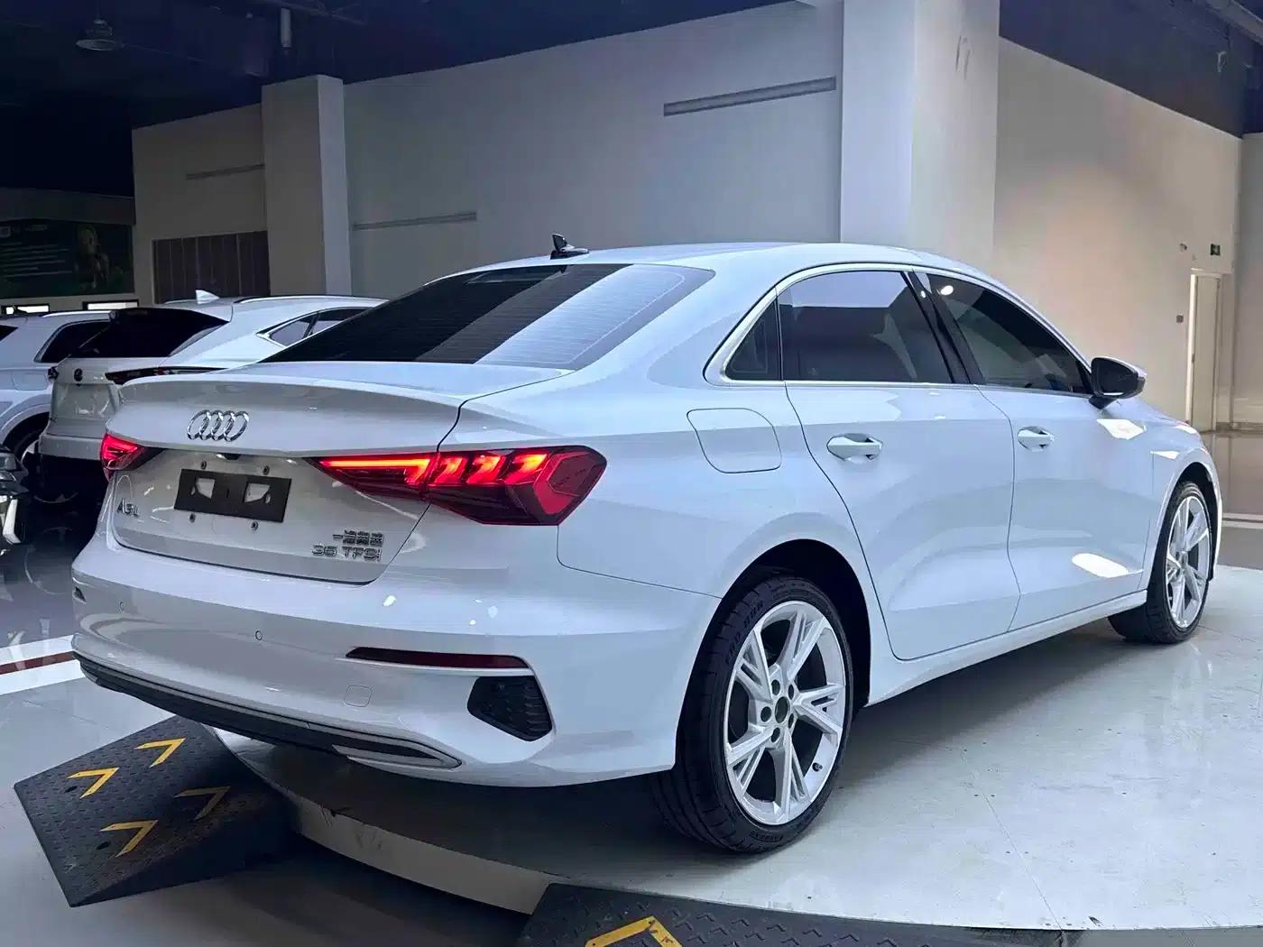 Audi A3 2021 A3L Limousine 35 TFSI Fashionable Elegant Model — миниатюра 6