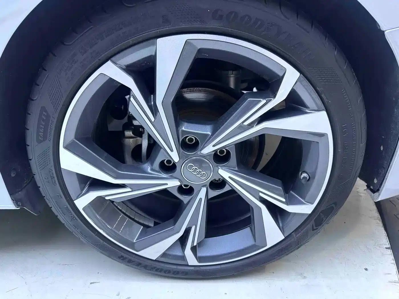 Audi A3 2021 Sportback 35 TFSI Luxury Sport — миниатюра 12