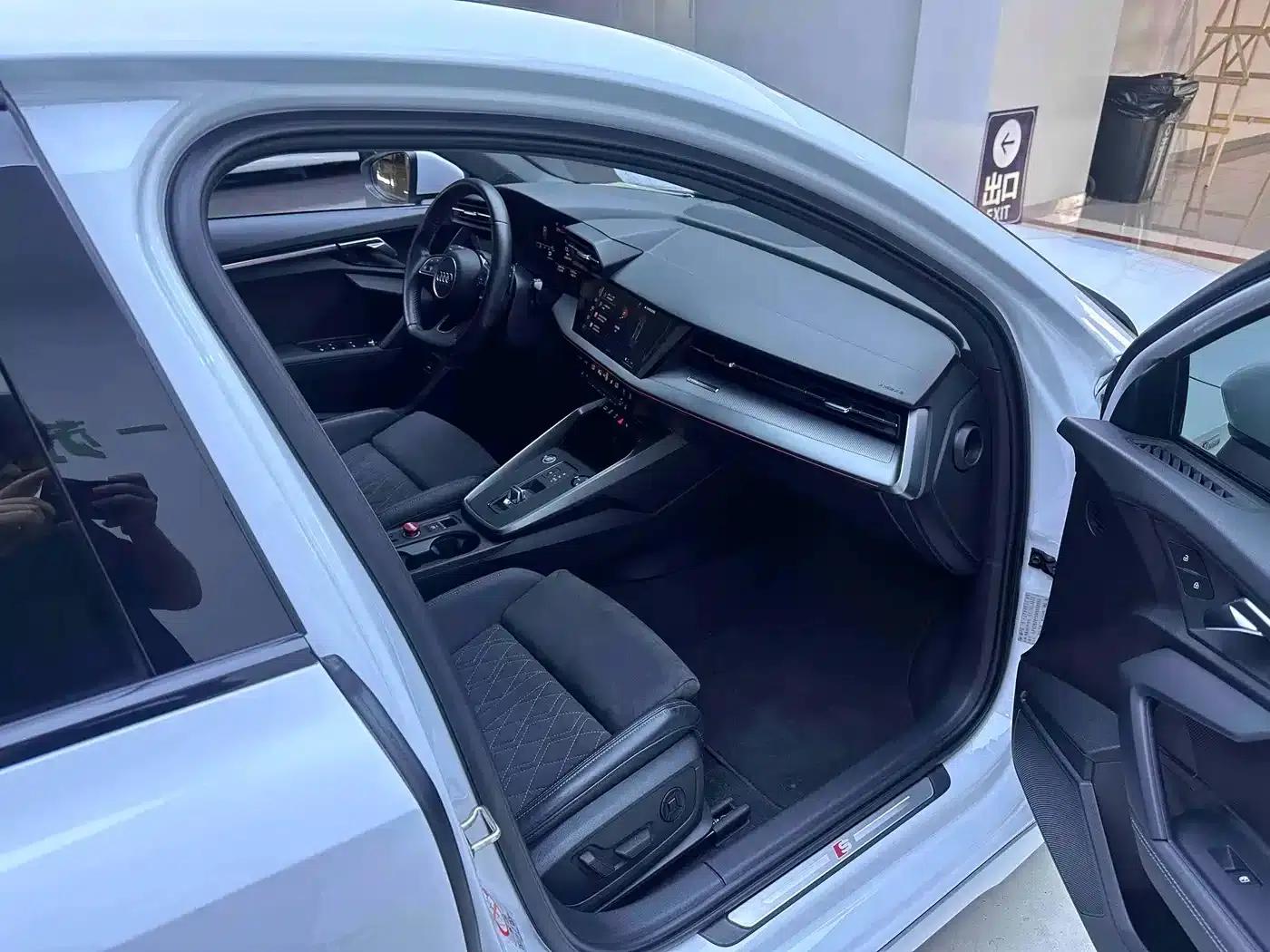 Audi A3 2021 Sportback 35 TFSI Luxury Sport — миниатюра 16