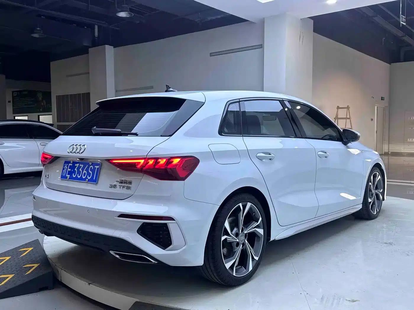 Audi A3 2021 Sportback 35 TFSI Luxury Sport — миниатюра 6