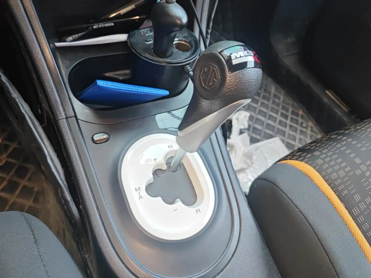 MG 3SW 2015 1.5L AMT Elite Model — миниатюра 14