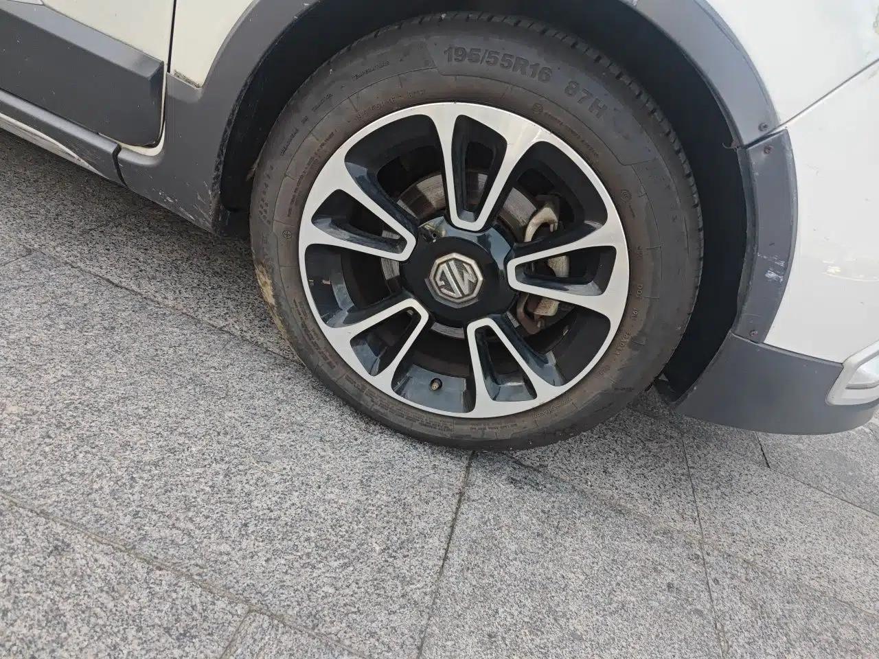 MG 3SW 2015 1.5L AMT Elite Model — миниатюра 8
