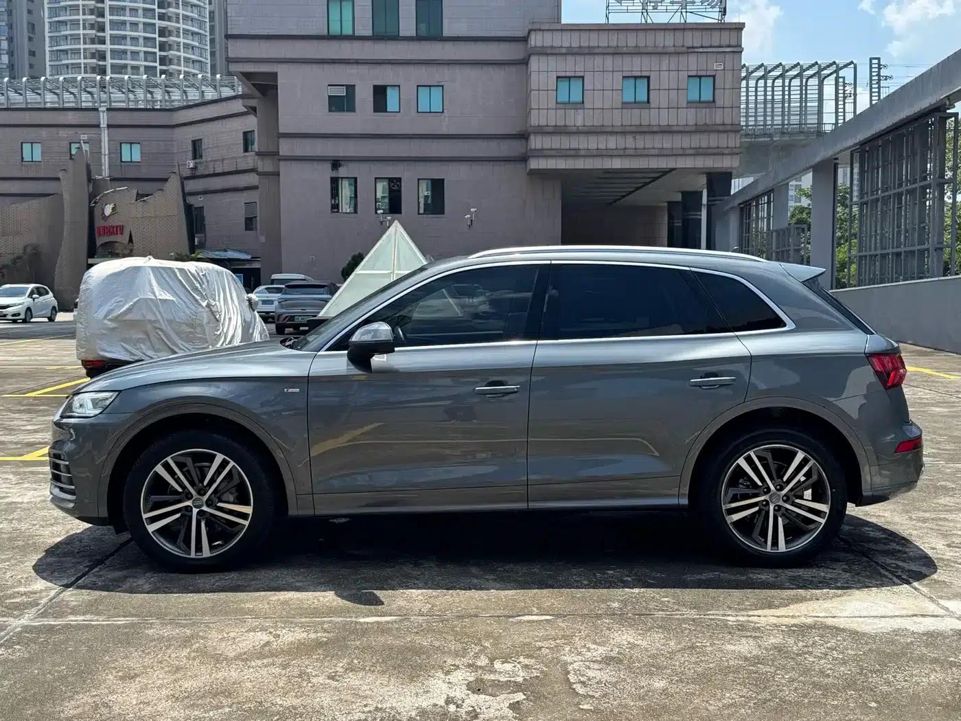 Audi Q5L 2020 40 TFSI Luxury Fashion Edition — миниатюра 29