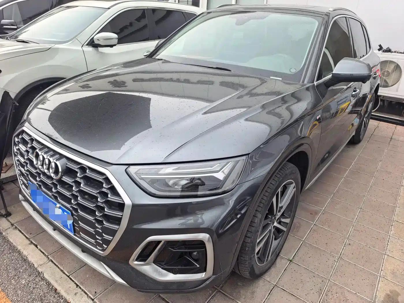 Audi Q5L 2022 40T RS Package Sport Edition — миниатюра 1