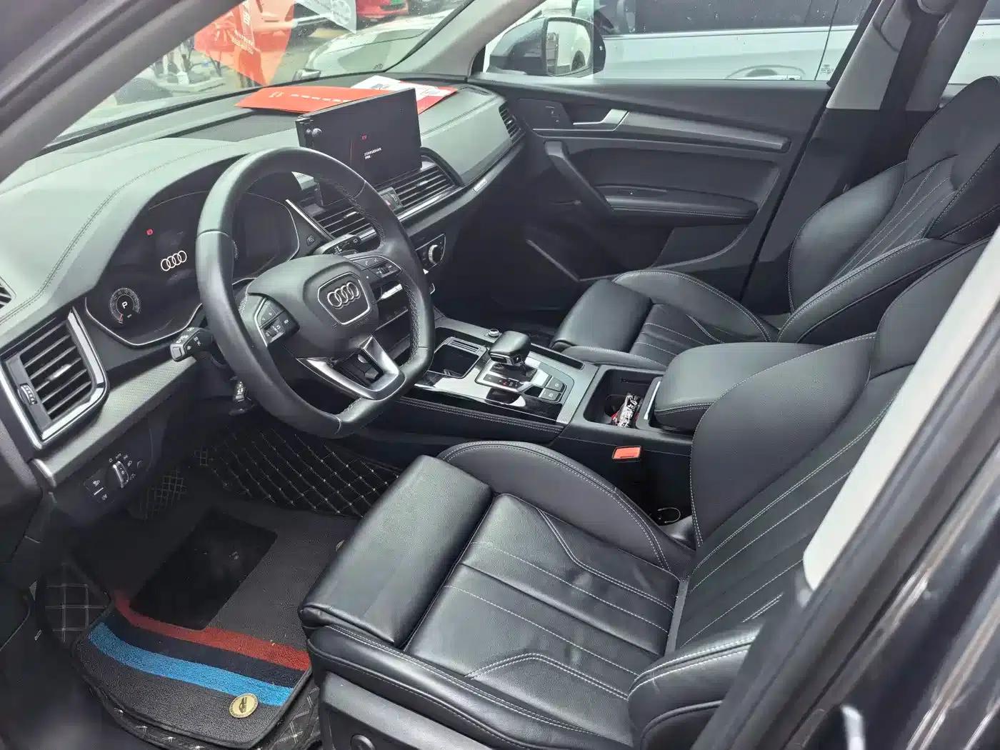 Audi Q5L 2022 40T RS Package Sport Edition — миниатюра 7