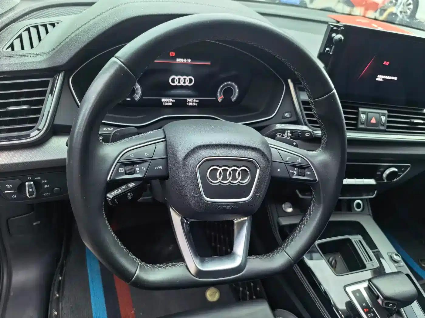 Audi Q5L 2022 40T RS Package Sport Edition — миниатюра 10