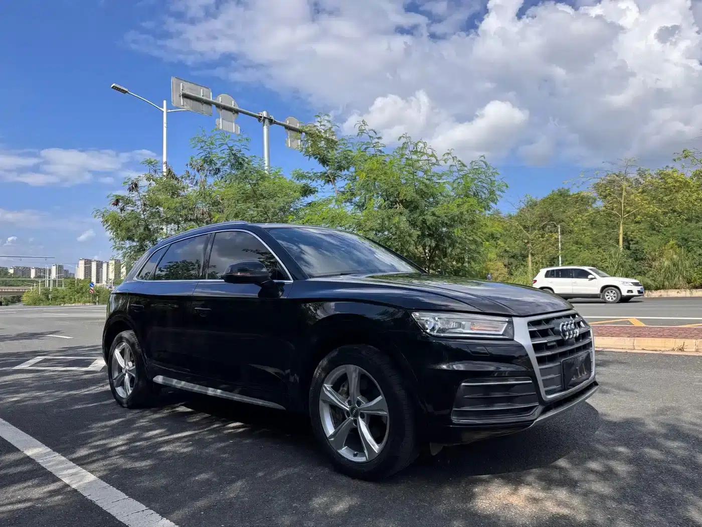 Audi Q5L 2018 40 TFSI Luxury Fashion Edition (China VI Emission Standard) — миниатюра 2