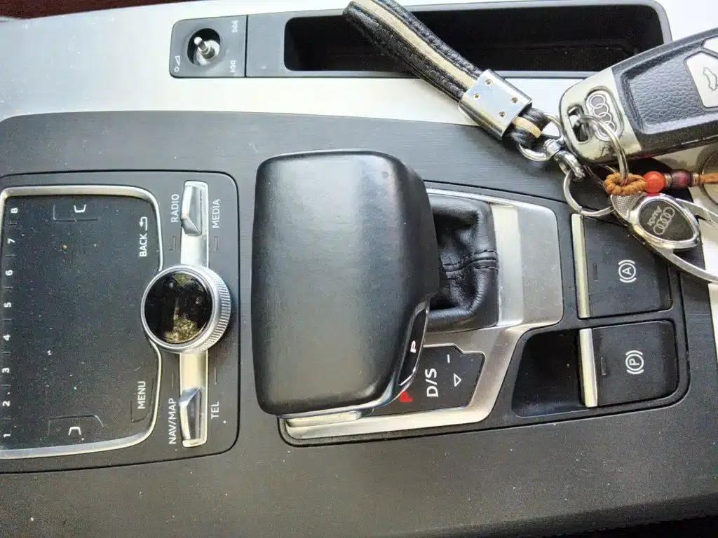 Audi Q5L 2020 Facelift 40 TFSI Luxury Fashion Edition — миниатюра 15