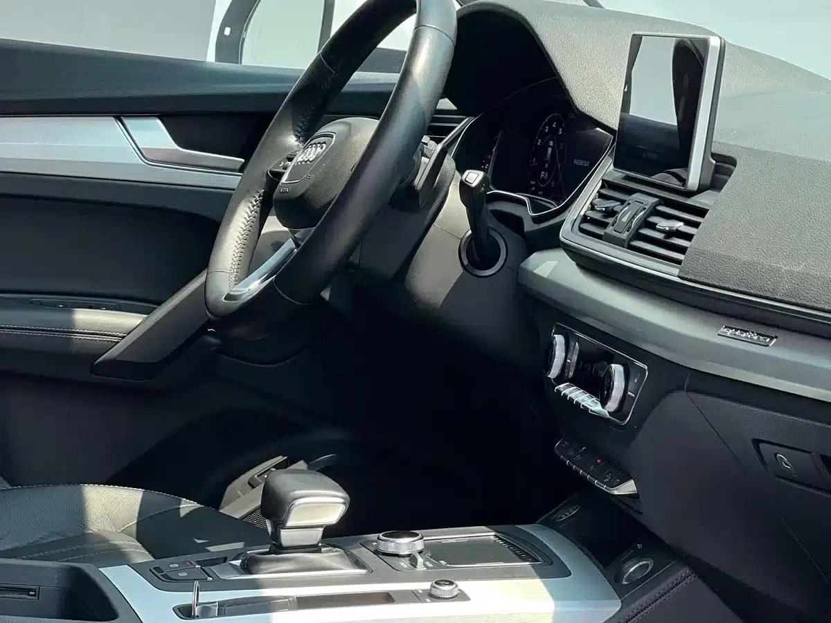 Audi Q5L 2020 40 TFSI Luxury Fashion Edition — миниатюра 8