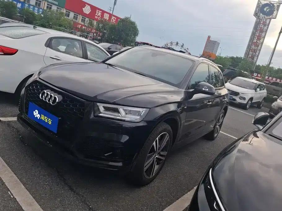 Audi Q5L 2018 45 TFSI Luxury Sport Edition (National V Emission Standard) — миниатюра 1