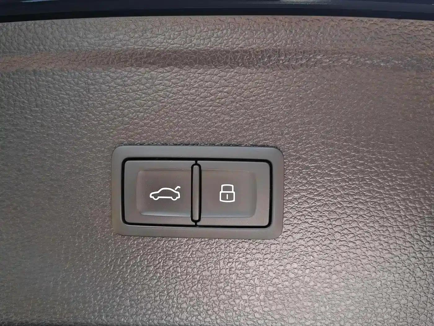 Audi Q5L 2024 45 TFSI Luxury Dynamic — миниатюра 15