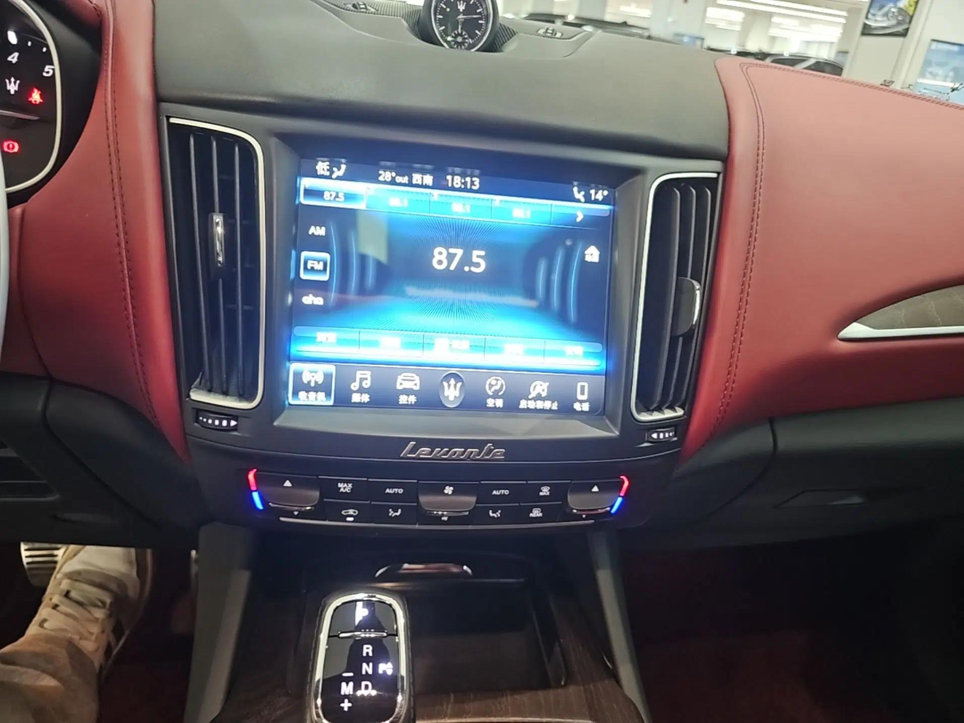 Maserati Levante 2019 3.0T Luxury Edition China VI Standard — миниатюра 15