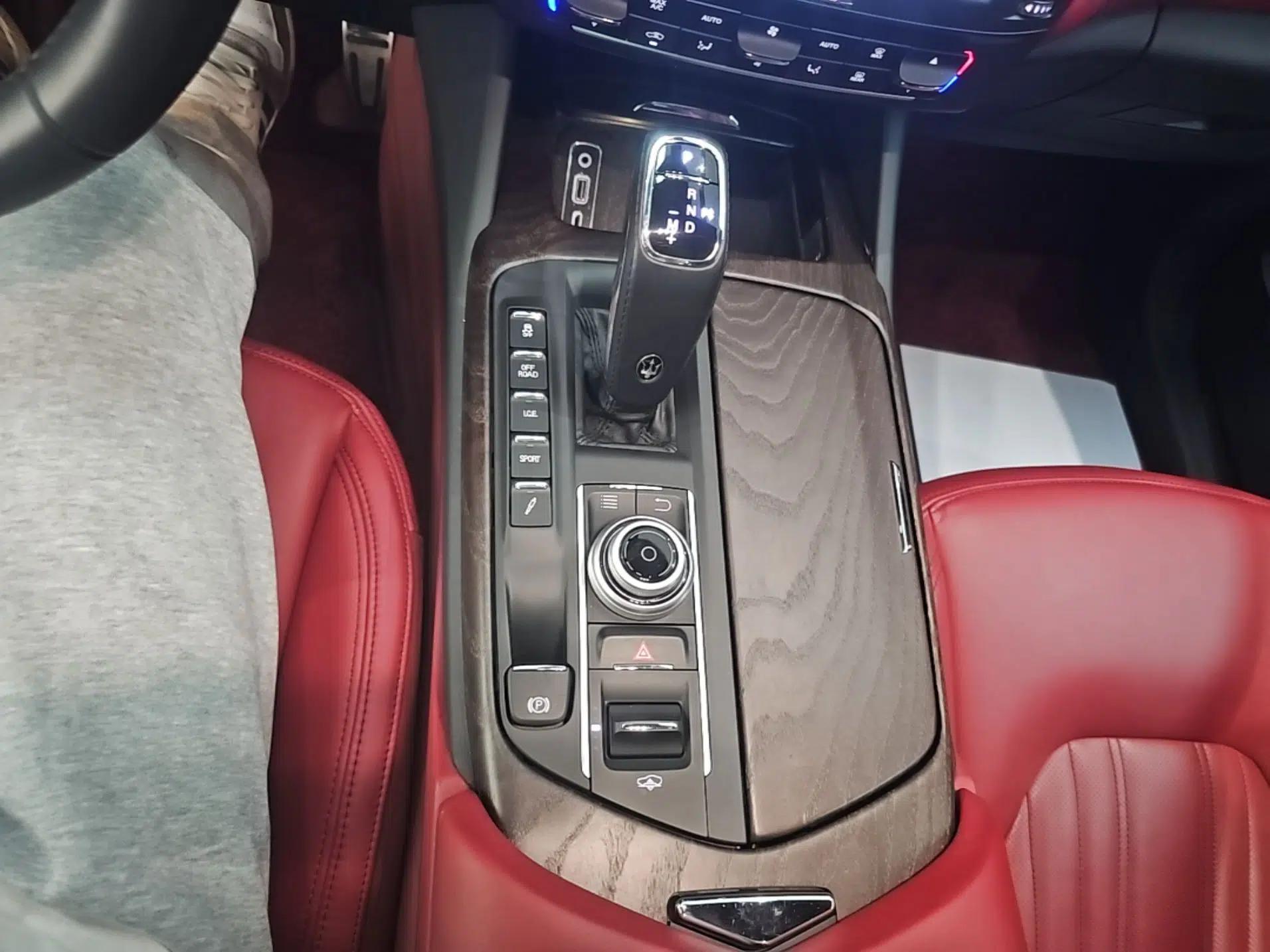 Maserati Levante 2019 3.0T Luxury Edition China VI Standard — миниатюра 16