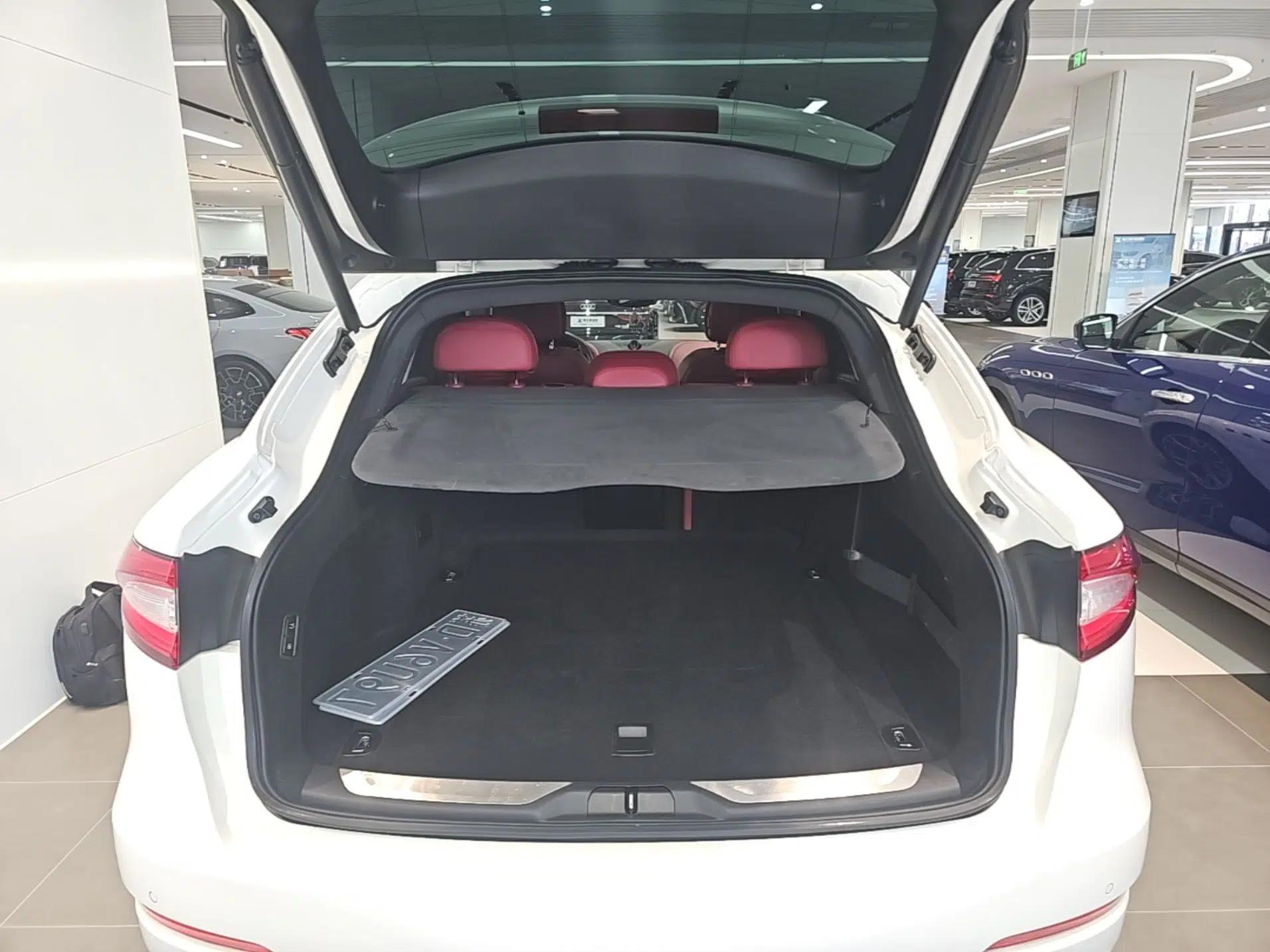 Maserati Levante 2019 3.0T Luxury Edition China VI Standard — миниатюра 22