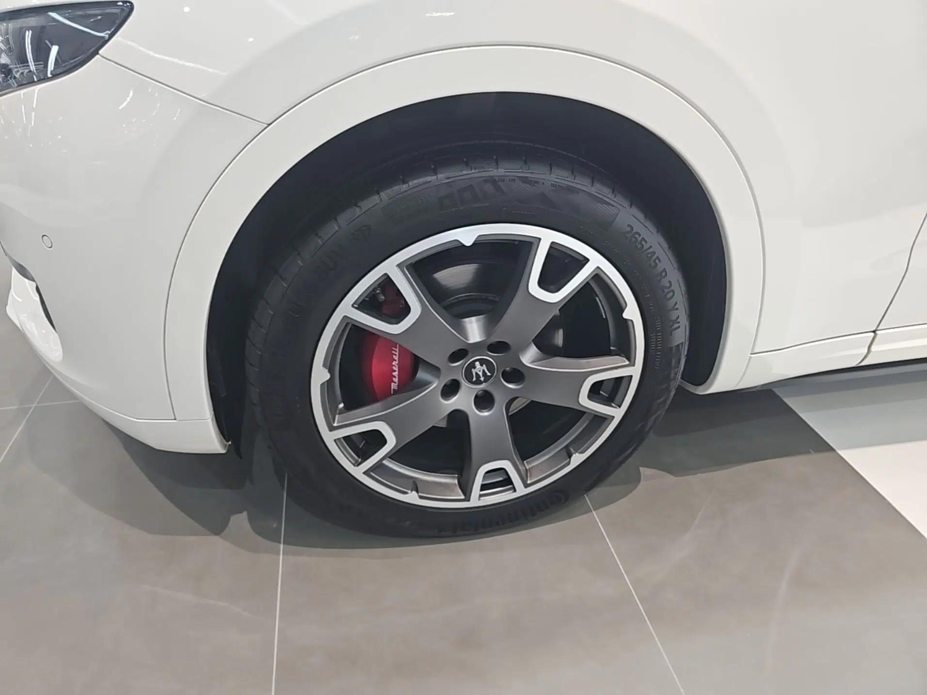 Maserati Levante 2019 3.0T Luxury Edition China VI Standard — миниатюра 10