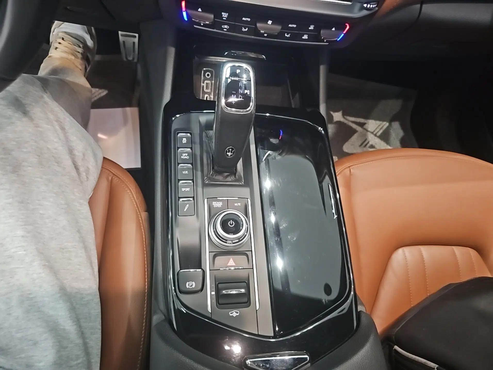 Maserati Levante 2021 3.0T Standard Edition — миниатюра 21