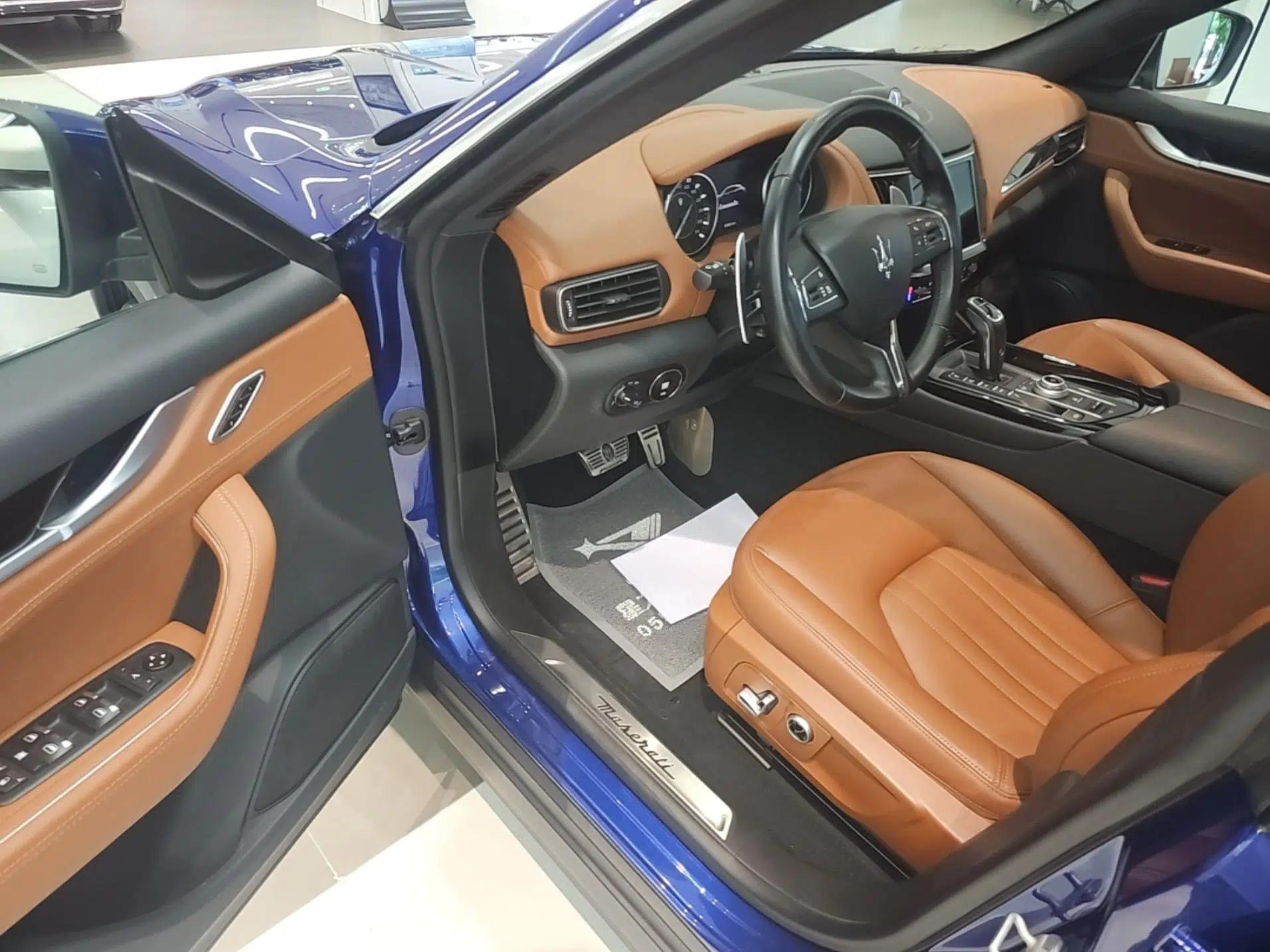 Maserati Levante 2021 3.0T Standard Edition — миниатюра 23