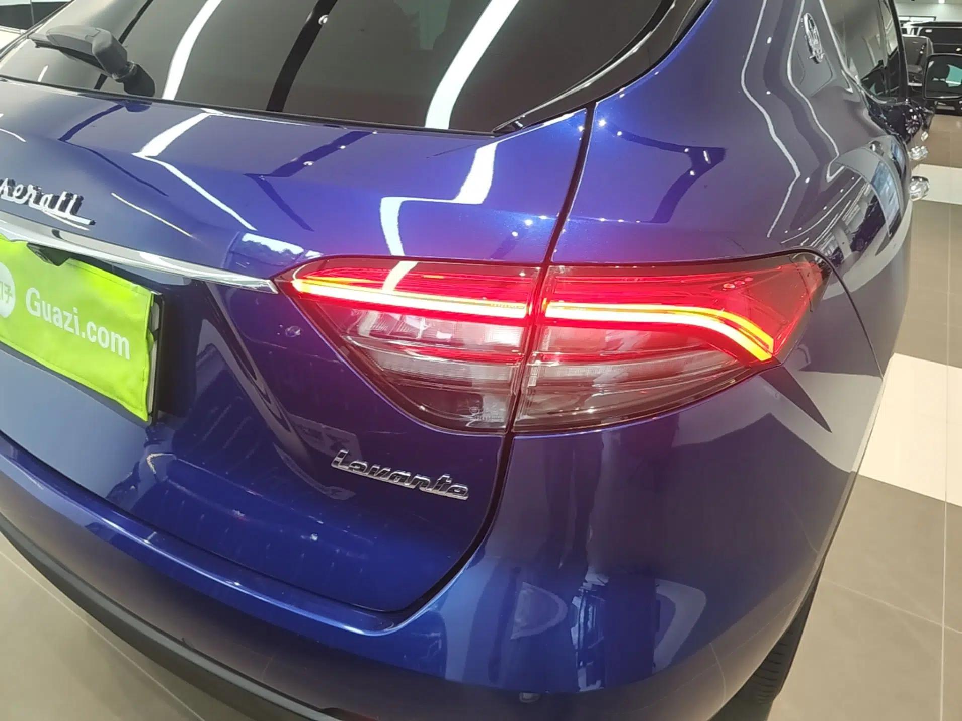 Maserati Levante 2021 3.0T Standard Edition — миниатюра 9