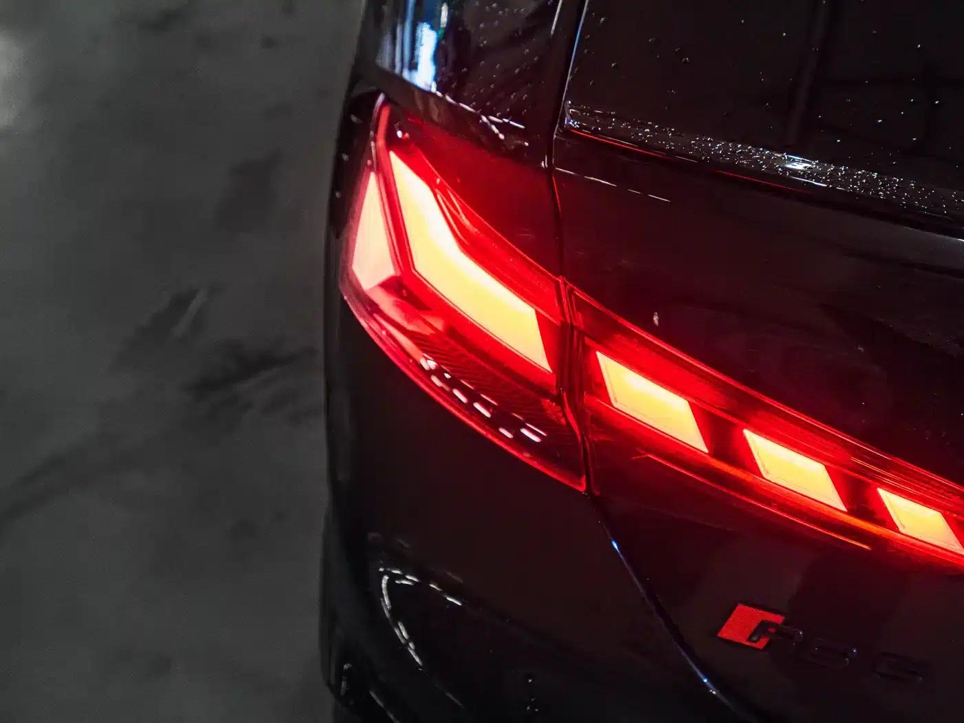 Audi RS 5 2023 RS 5 2.9T Sportback Dark Gold Edition — миниатюра 13