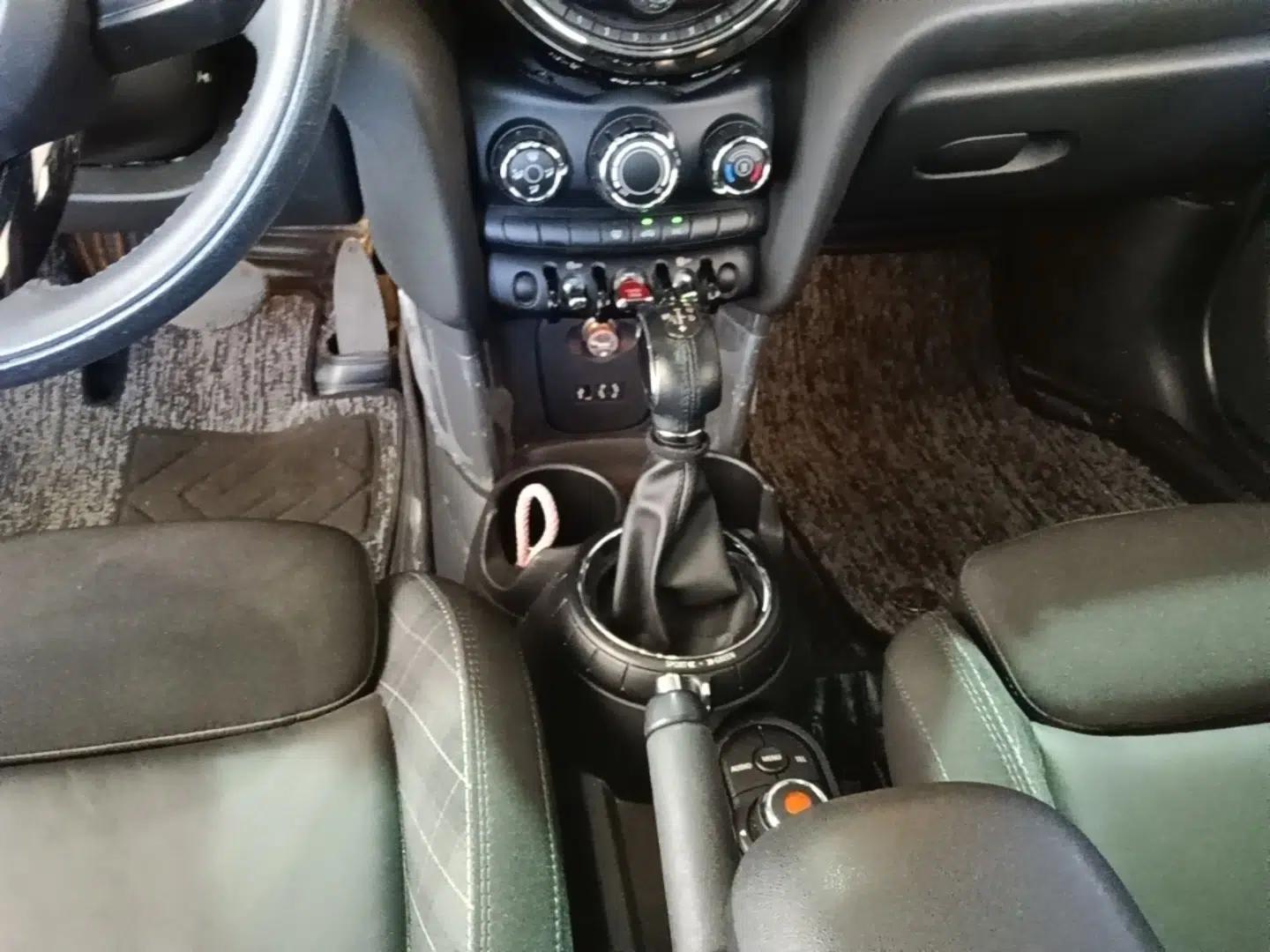 MINI 2016 1.5T COOPER Five-Door Edition — миниатюра 16