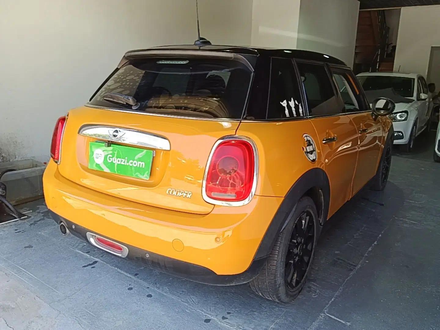 MINI 2016 1.5T COOPER Five-Door Edition — миниатюра 6