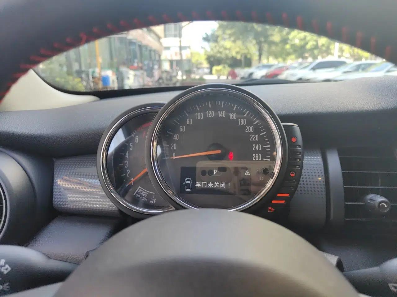 MINI 2016 1.5T COOPER Five-Door Edition — миниатюра 11