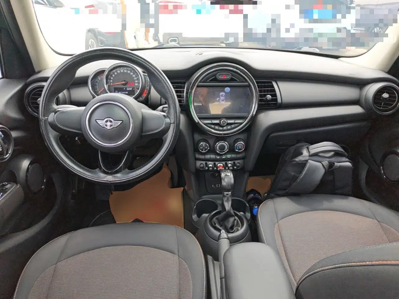 MINI 2016 1.2T ONE Five-Door Edition — миниатюра 17