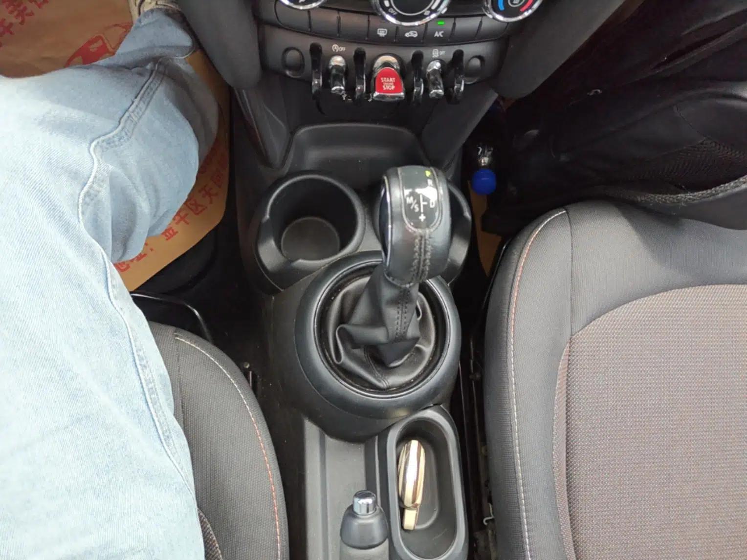 MINI 2016 1.2T ONE Five-Door Edition — миниатюра 21