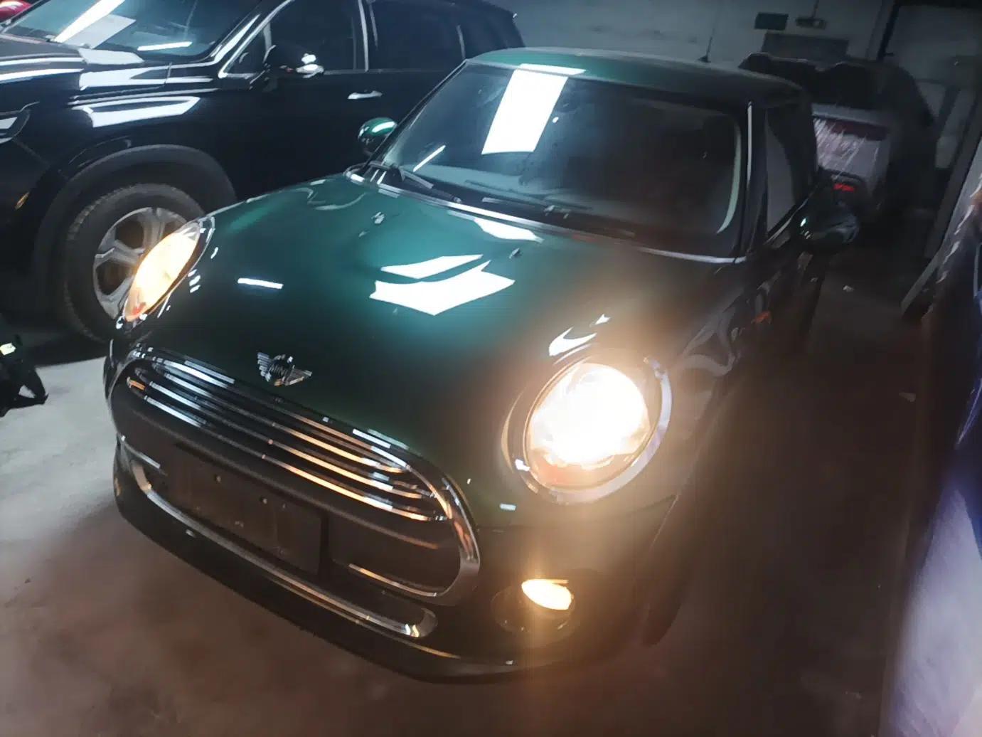 MINI 2016 1.2T ONE Pioneer Edition — миниатюра 1