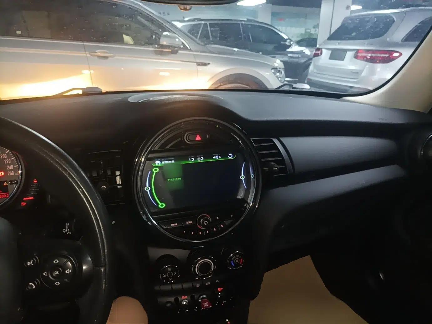MINI 2016 1.2T ONE Pioneer Edition — миниатюра 12