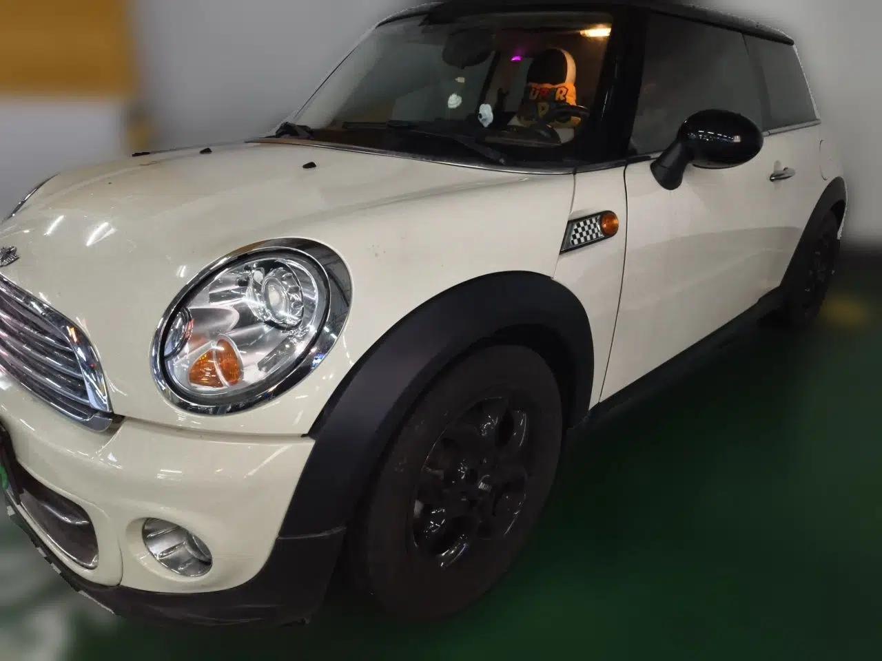 MINI 2012 1.6L COOPER Baker Street — миниатюра 1