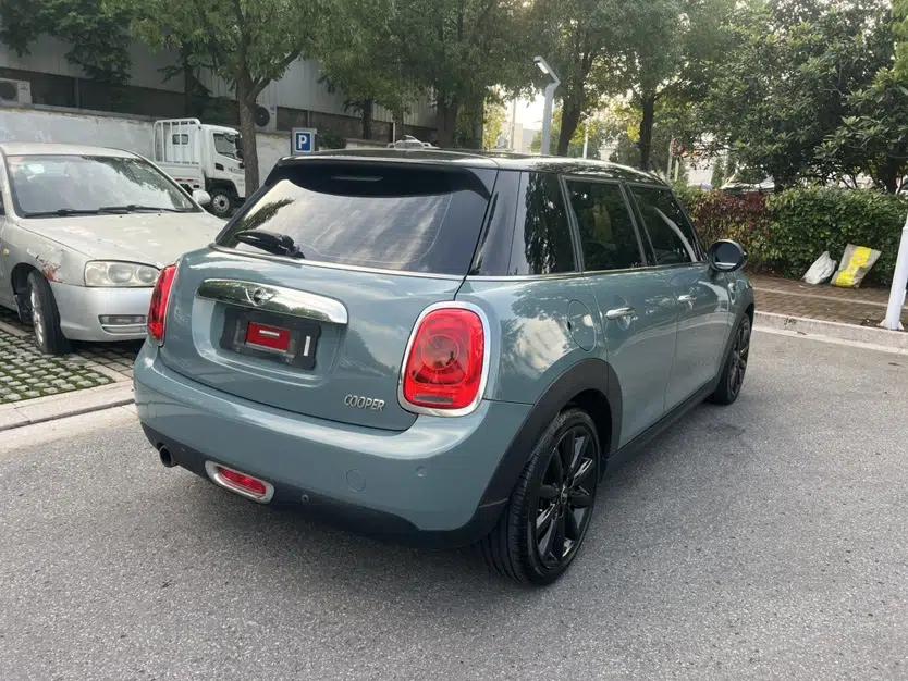 MINI 2016 1.5T COOPER Pioneer Edition Five-Door Model — миниатюра 16