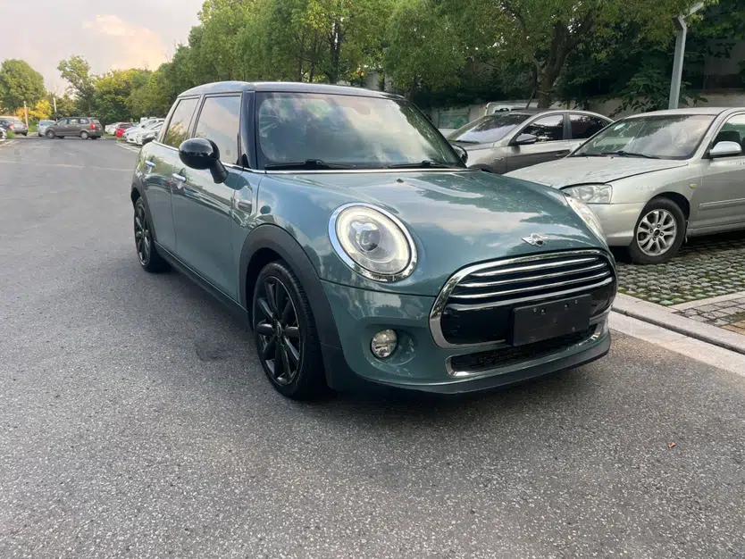 MINI 2016 1.5T COOPER Pioneer Edition Five-Door Model — миниатюра 18