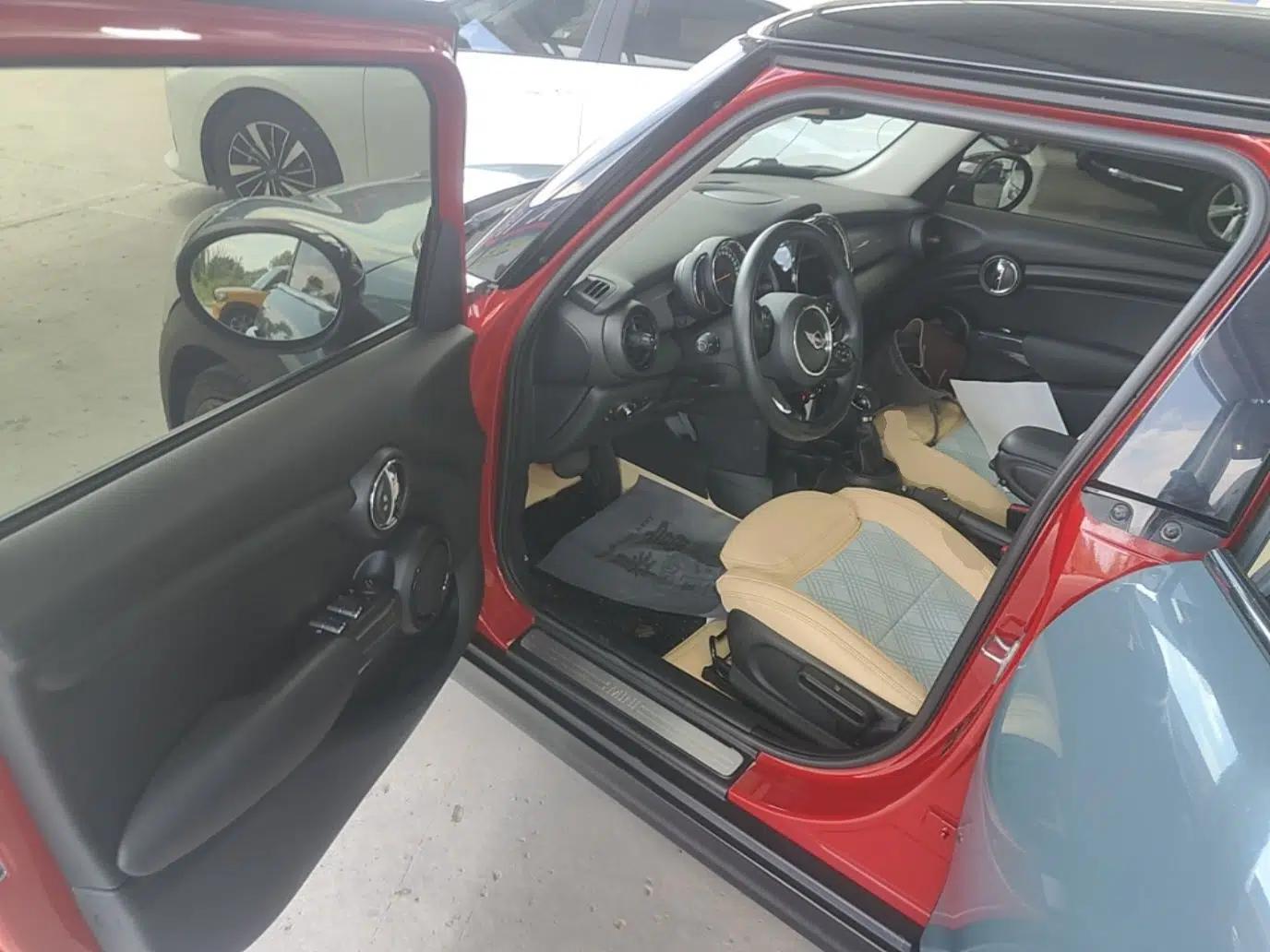 MINI 2016 1.5T COOPER Pioneer Edition Five-Door Model — миниатюра 26