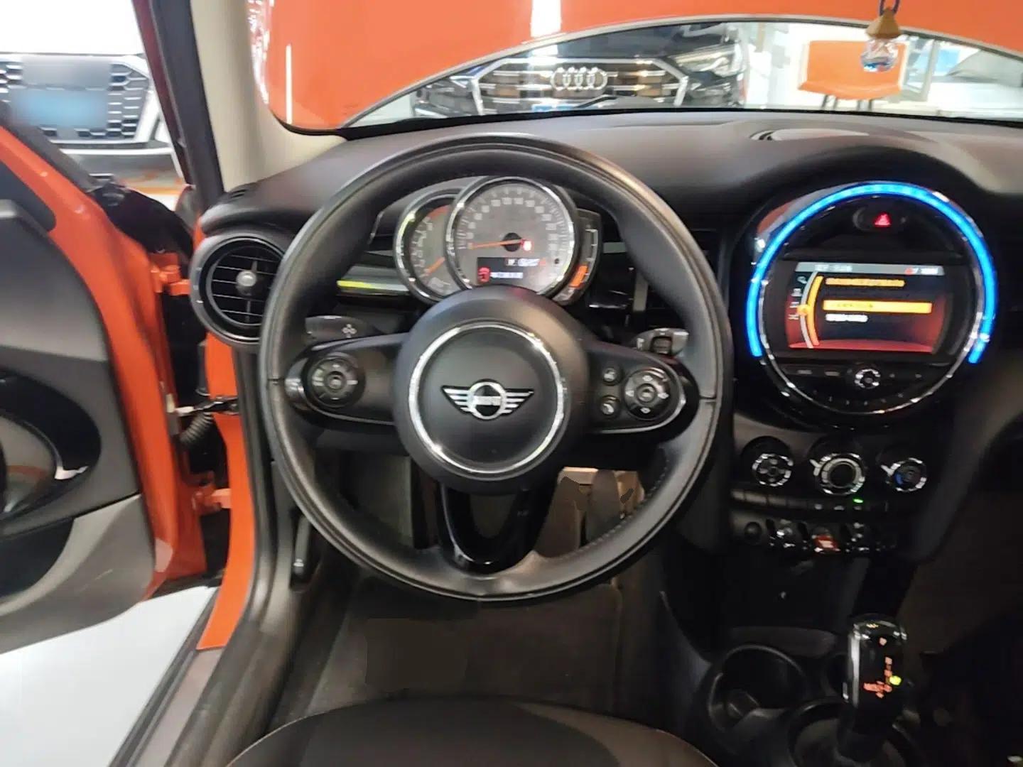 MINI 2018 1.5T ONE PLUS Five-Door Edition — миниатюра 13