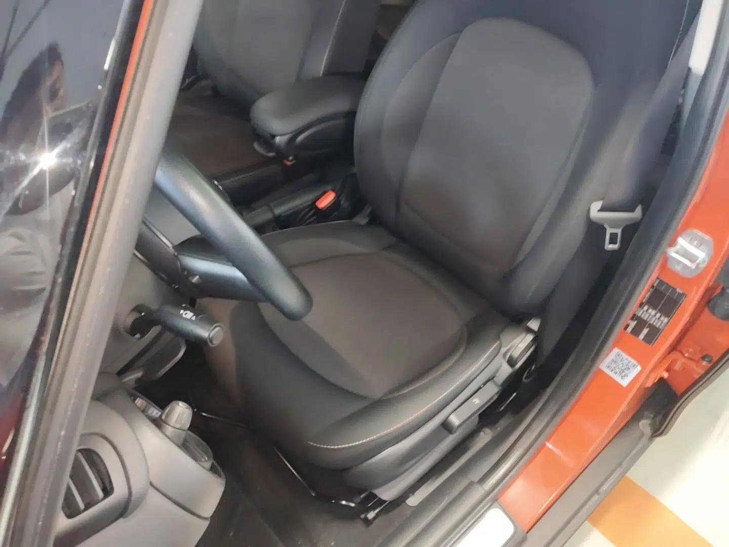 MINI 2018 1.5T ONE PLUS Five-Door Edition — миниатюра 17
