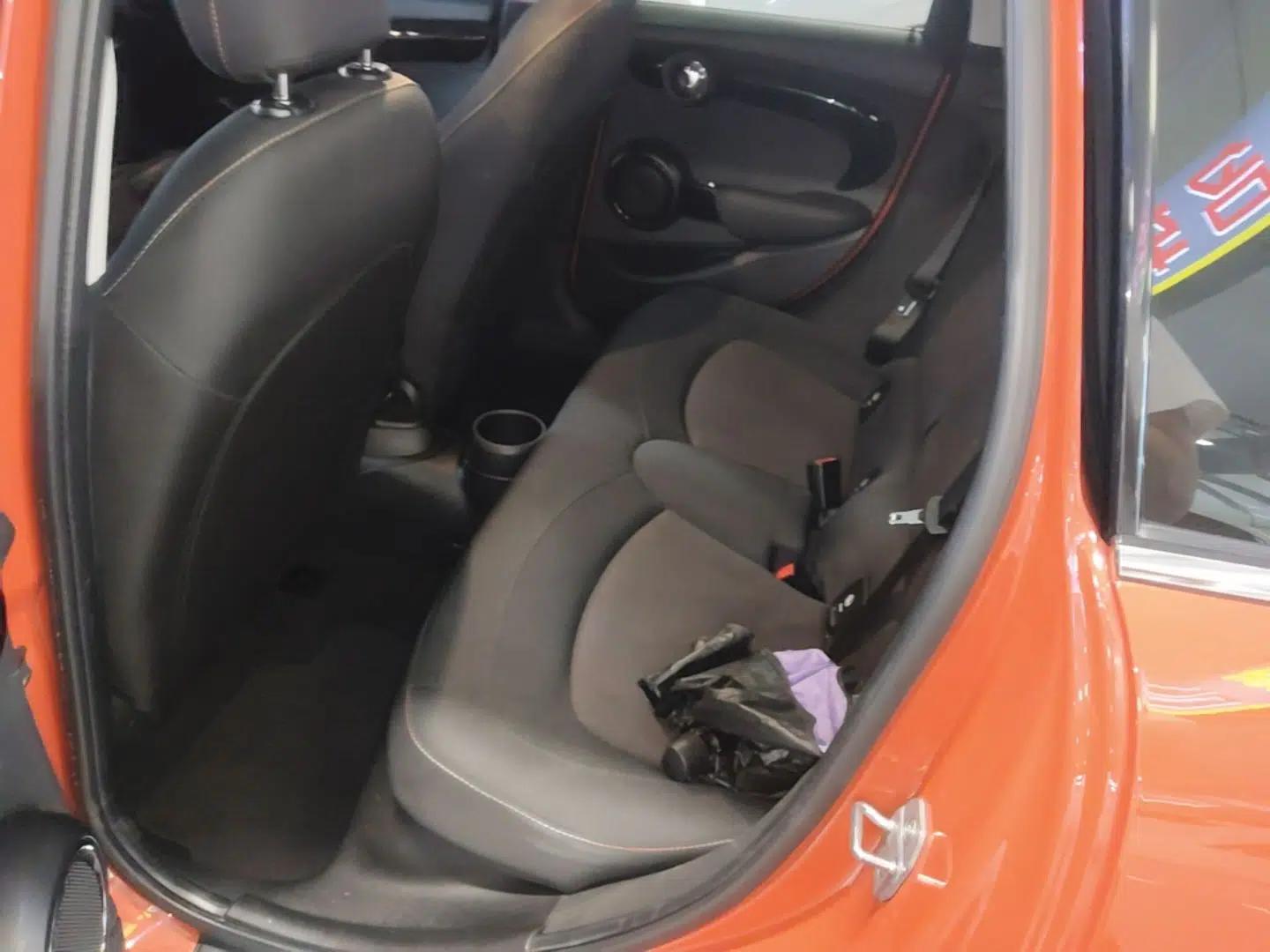 MINI 2018 1.5T ONE PLUS Five-Door Edition — миниатюра 20