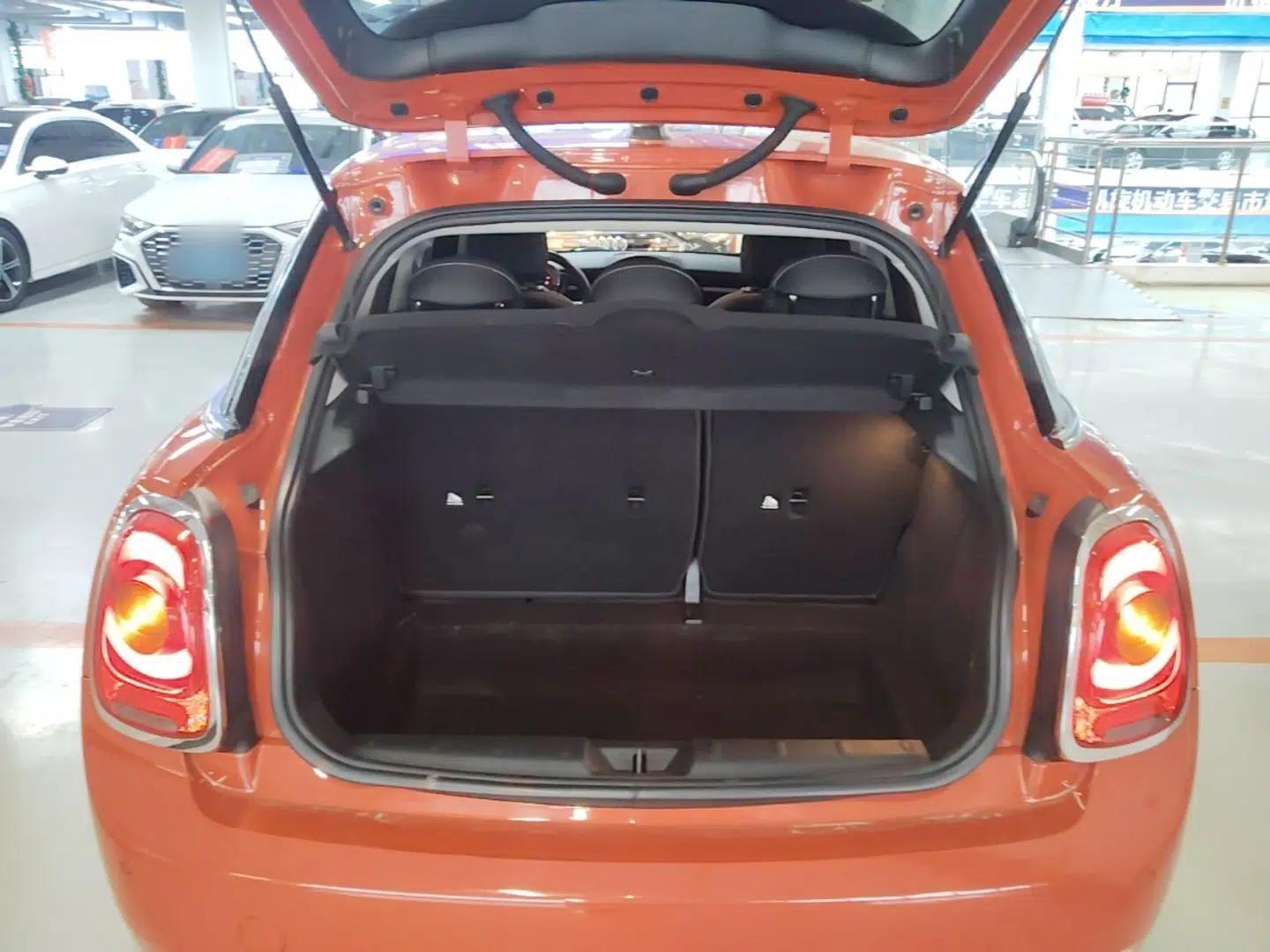 MINI 2018 1.5T ONE PLUS Five-Door Edition — миниатюра 22