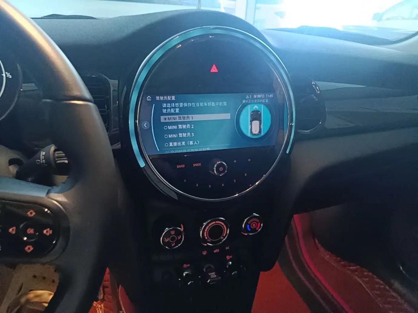 MINI 2023 1.5T ONE — миниатюра 20