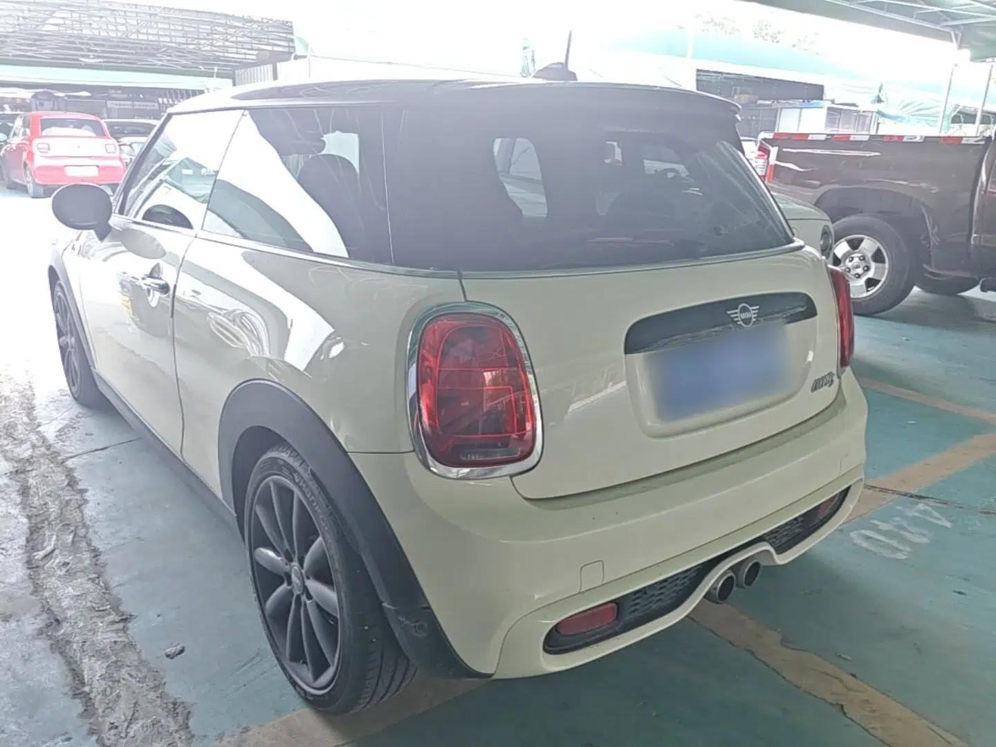 MINI 2018 2.0T COOPER S Classic Edition — миниатюра 4