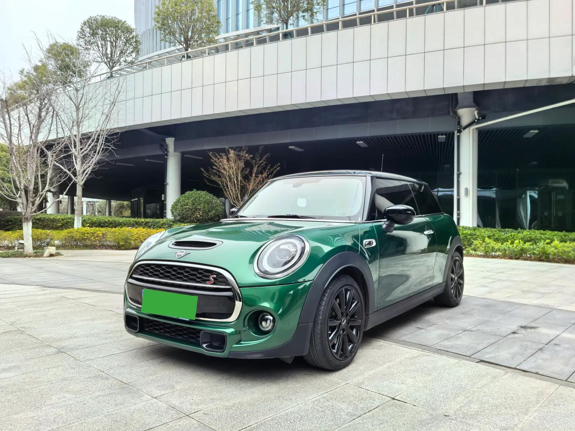 MINI 2021 2.0T COOPER S Classic Edition — миниатюра 1