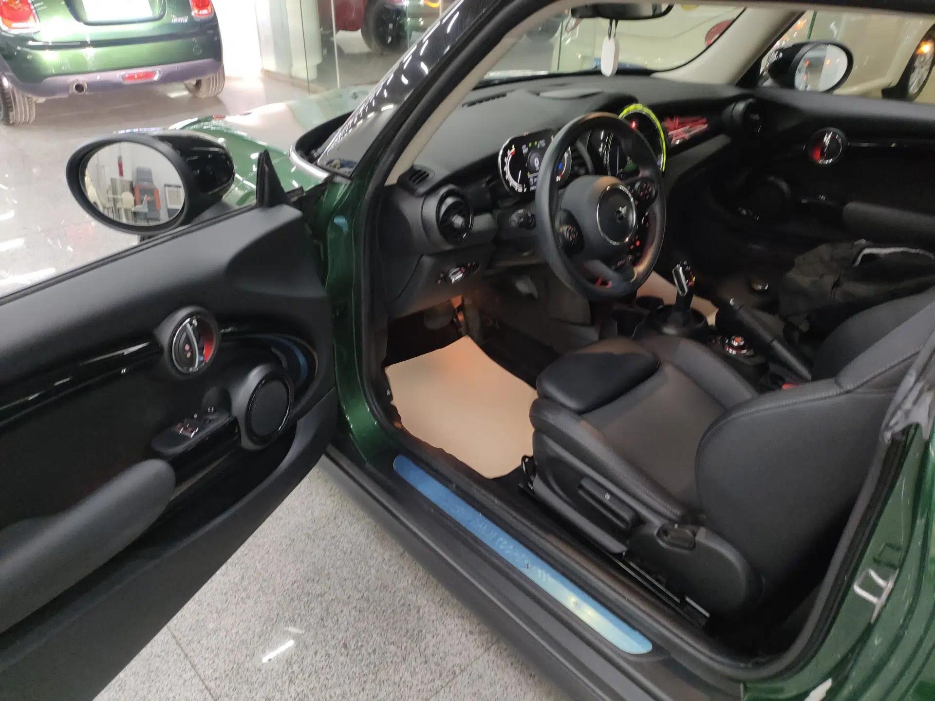 MINI 2021 2.0T COOPER S Classic Edition — миниатюра 16